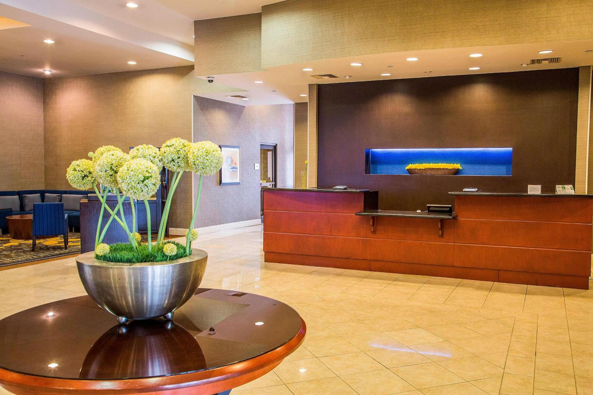 Courtyard By Marriott Los Angeles Pasadena/מונרוביה מראה פנימי תמונה