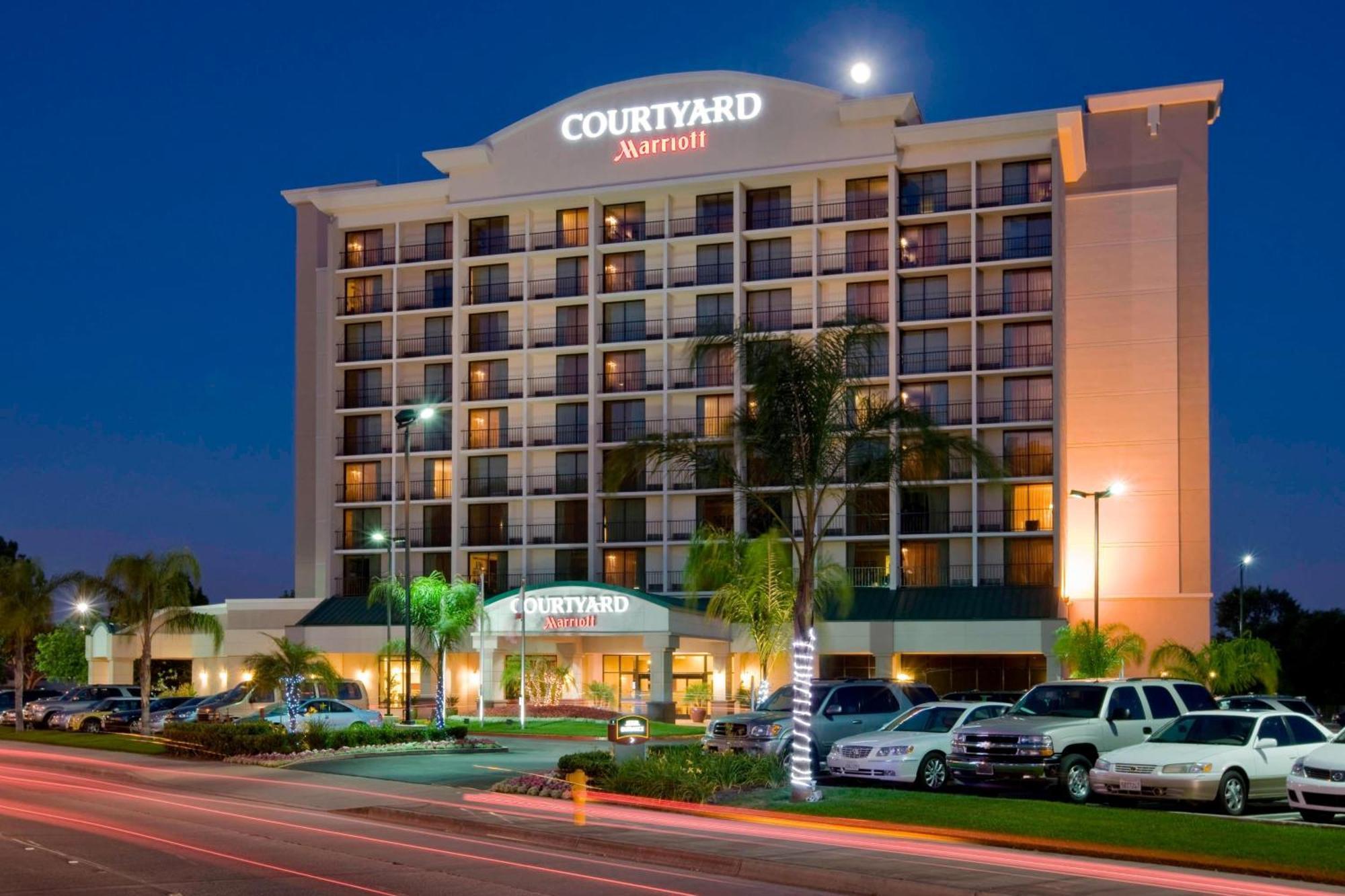 Courtyard By Marriott Los Angeles Pasadena/מונרוביה מראה חיצוני תמונה