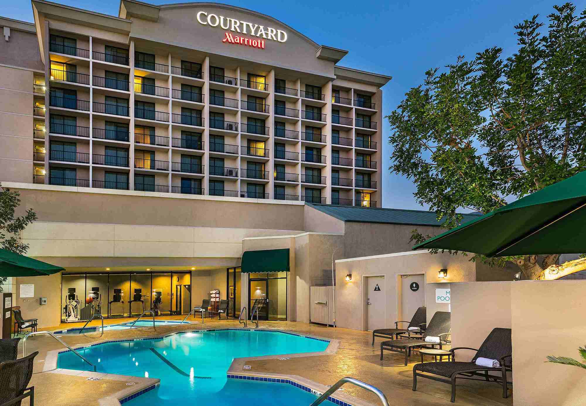 Courtyard By Marriott Los Angeles Pasadena/מונרוביה מתקנים תמונה