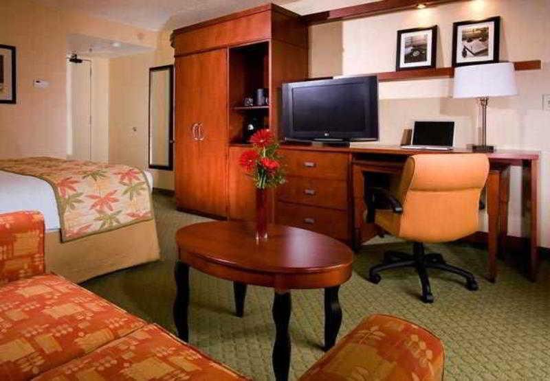 Courtyard By Marriott Los Angeles Pasadena/מונרוביה מראה חיצוני תמונה