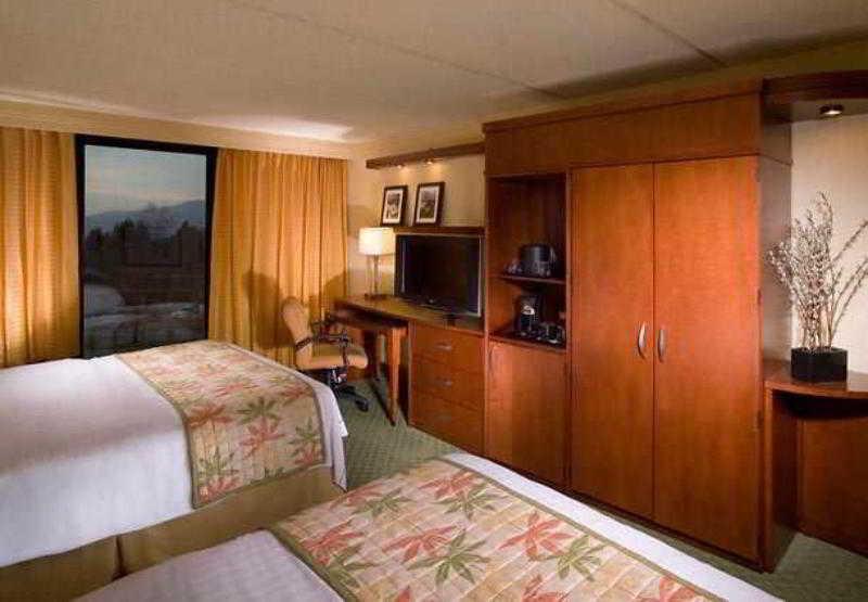 Courtyard By Marriott Los Angeles Pasadena/מונרוביה מראה חיצוני תמונה